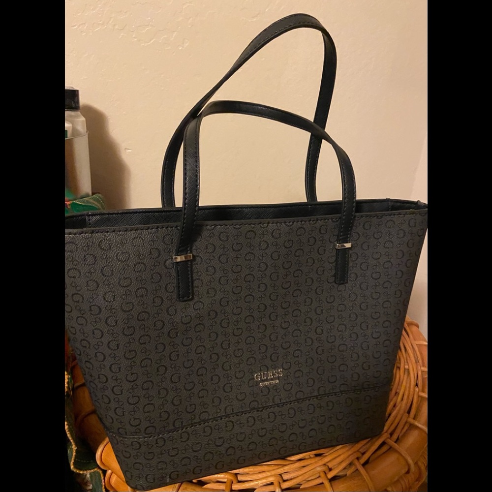 Guess Los Angeles black tote